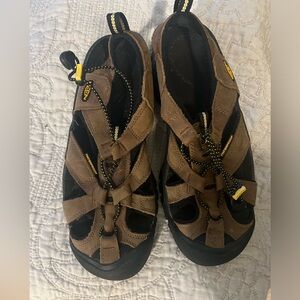 Keen Men's Venice Bison Brown Leather Waterproof Hiking. Size 8.5